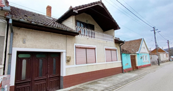 Casa individuala de in Berzasca, jud. Caras-Severin