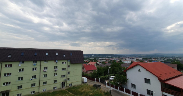 Apartament - 4 camere - 80 mp - Burdujeni - Moldova