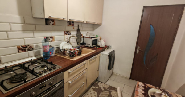 Apartament 2 camere de vanzare, complet utilat si mobilat, i