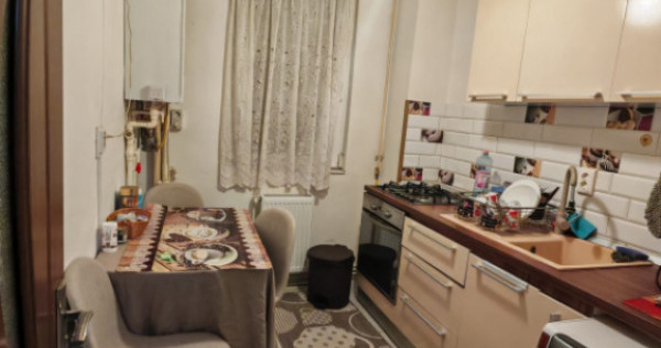 Apartament 2 camere de vanzare, complet utilat si mobilat, i