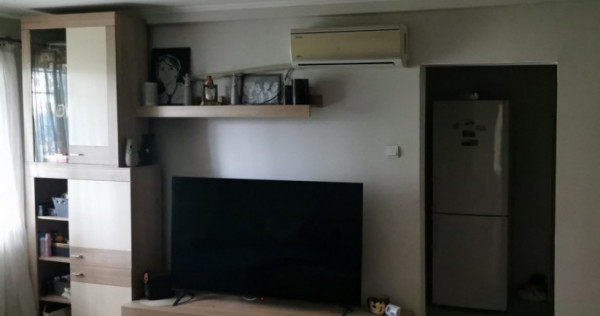 Apartament 2 camere de vanzare, complet utilat si mobilat, i