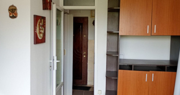 Garsoniera - zona Tractorul