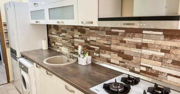 Gasoniera la 50 m de parc Bazilescu.