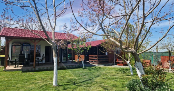 Afacere la cheie &ndash; Complex turistic cu 21 de căsuțe d...