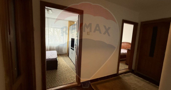 Apartament cu 3 camere de &icirc;nchiriat &icirc;n zona 1 Mai