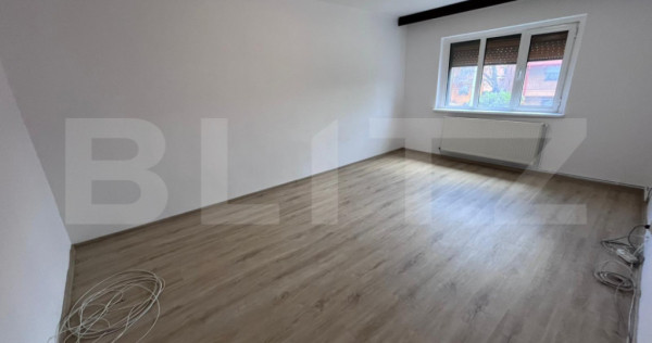 Apartament decomandat, 52 mp, zona Rovine