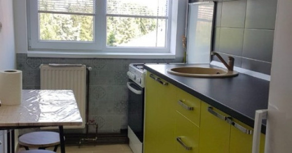 De &icirc;nchiriat apartament 2 camere R&acirc;mnicu V&acirc;lcea Judecatorie si Capela