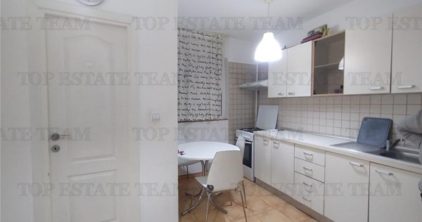 Apartament 3 camere decomandate, zona ideala langa parc si m