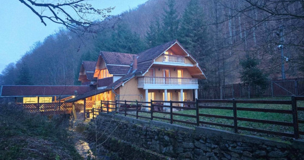 Casa/Pensiune,doua imobile &bdquo;intr-unul singur&rdquo; de vanzare, Valea Bratcu
