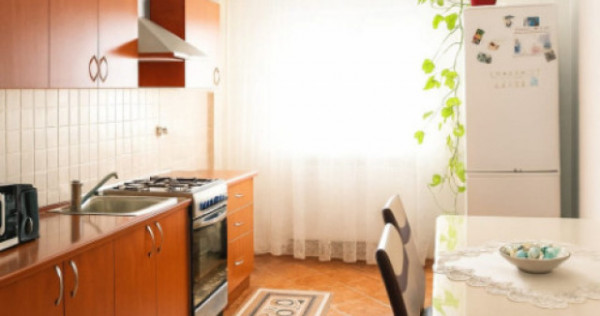 OFERTA!!! Apartament 4 camere decomandat &ndash; Central, Balș,