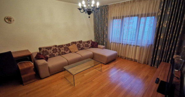 Apartament 3 camere / 2 bai / loc parcare /Centrala Proprie