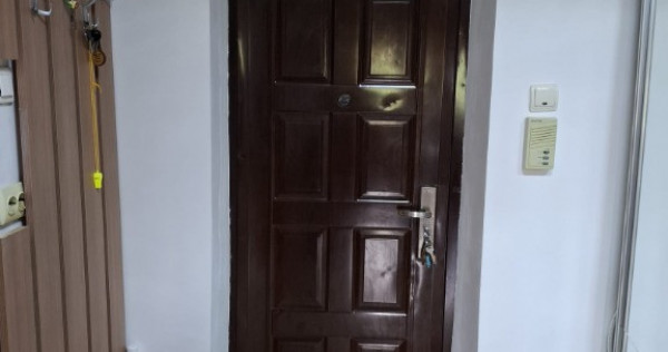 Proprietar inchiriez garsoniera zona Liberty Mall