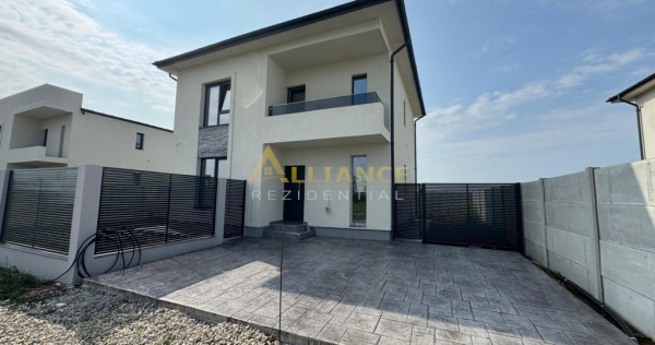 Casa de | Teren 350 mp | 4 camere | Dormitor cu baie propri