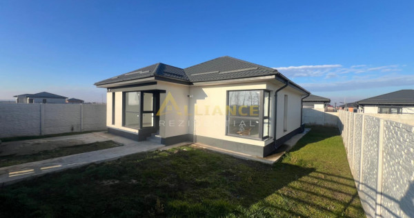 Casa de cu 3 camere,2 bai,teren 376mp