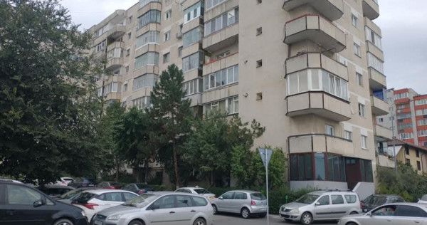 Apartament 3 camere decomandat intre lacuri, Aurel Vlaicu 62