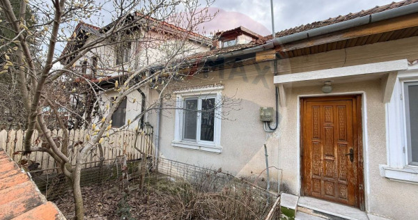 Casă de vanzare cu curte | 4 camere | Zona Gorjului | Te...