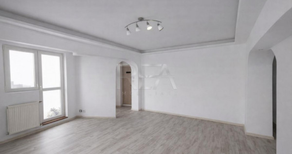 2 camere Vitan decomandat, inst. schimb., an 1983