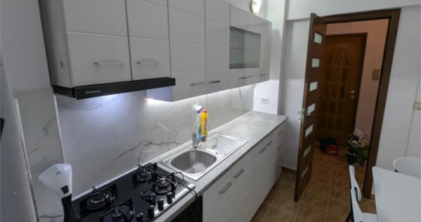 Ap 2 camere, renovat, etaj 2 (lift), Scoala 10- Lidl