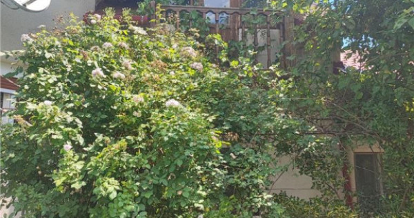 Vila individuala cuplata 6 camere S P M, cu incalzire pe cen