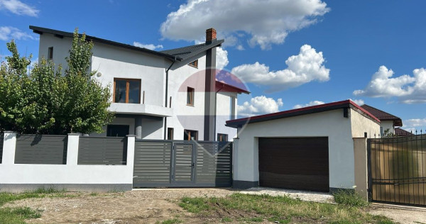 Vanzare Casă / Vilă 5 camere Saftica Primarie