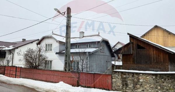Casă cu Teren de V&acirc;nzare &icirc;n Gura Humorului &ndash; strada ...