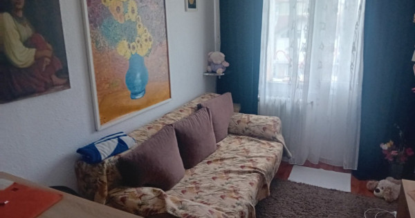 Apartament 3 Cam la cheie mobila Politia Locala 45mp et 4 pod centrala