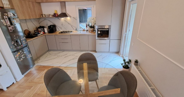 Duplex situat in Floresti zona Terra