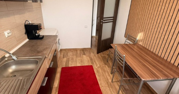 Apartament 1 camera decomandat zona Eroilor