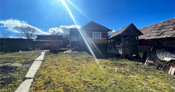 Tur 3D!4.300 mp teren, pomicultura casa traditionala, anexe