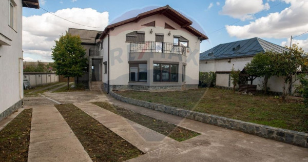 Casă / Vilă cu 5 camere de v&acirc;nzare