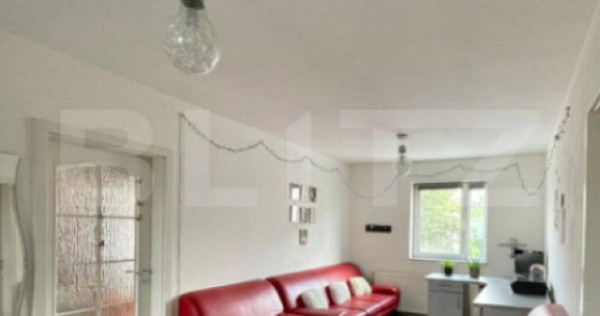 Apartament 4 camere, decomandat, etaj intermediar, la cheie,