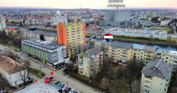 DE VANZARE: Apartament cu 2 camere &icirc;n zona Independentei