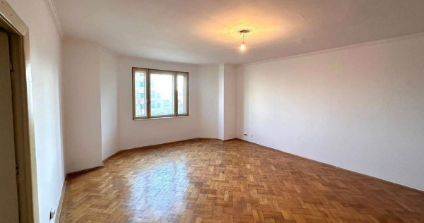 B-dul Carol I nr. 59, 188 mpu, etaj 3, 6 camere, bloc mic