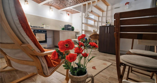 Casa situata central, cu un echilibru remarcabil intre tradi