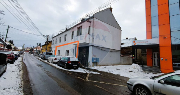 Apartament cu 3 camere,la parter, pe strada Morilor nr.10...