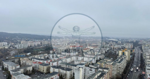 Penthouse West Tower