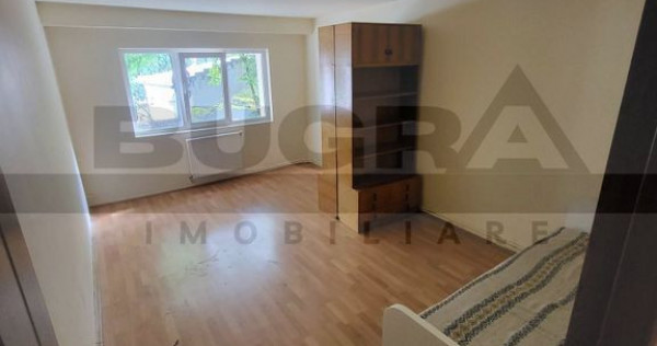 Apartament de 2 camere, decomandat, etaj intermediar, car...