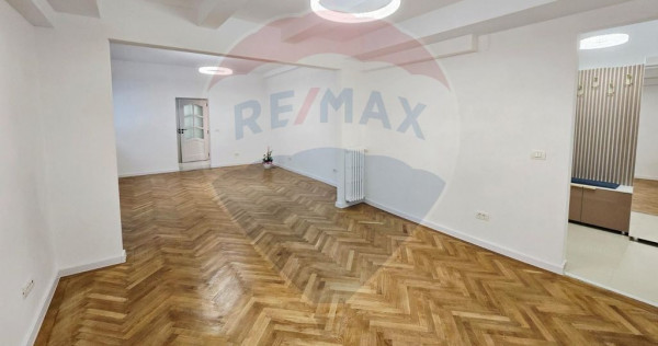 Apartament 4 camere de &icirc;nchiriat &ndash; Bd. Unirii / Str. V...