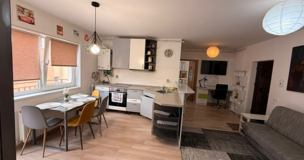 COMISION 0 Apartament 3 camere semidecomandat Eroilor