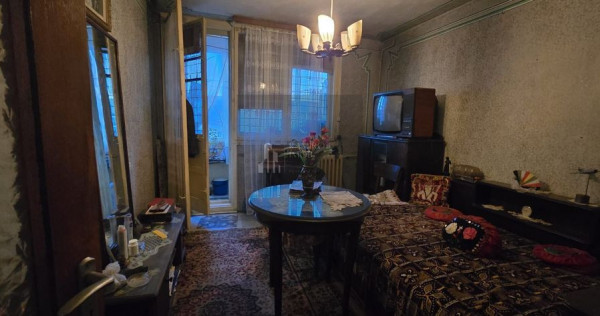 3 camere 5 minute METROU 1 DECEMBRIE 1918 DE RENOVAT