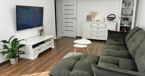 Apartament 3 camere, decomandat - zona Tractoru