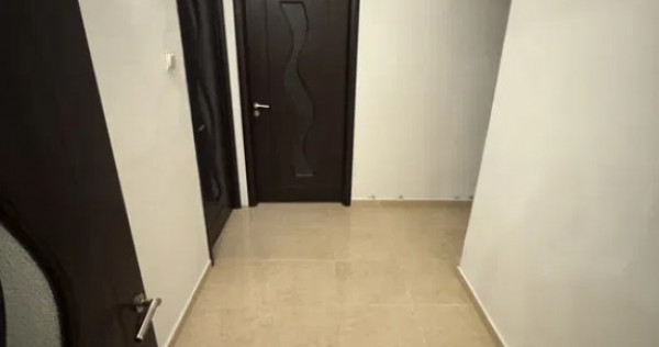 Apartament Cu 4 Camere Decomandate Parter - Zona Obcini