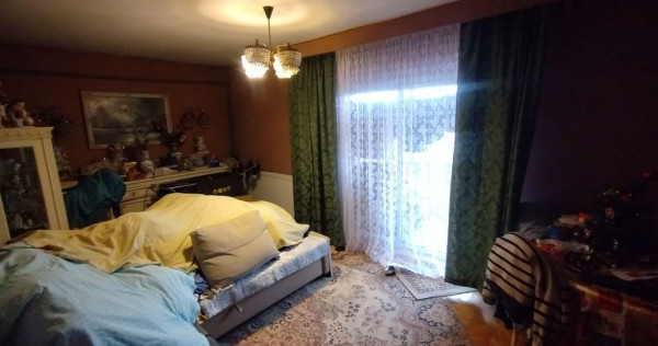 Apartament 4 camere decomandat Dacia