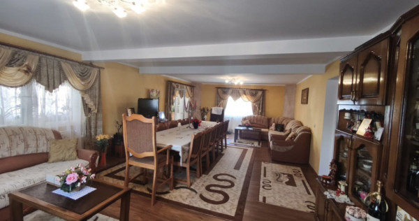 Casa multifunctionala, 420mp, 2300mp teren, Siret