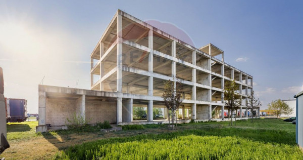 Teren cu construcție de beton, de v&acirc;nzare, 3754 mp &ndash; ...