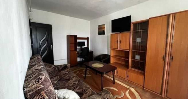 Garsoniera 22 mp + balcon, zona Decebal