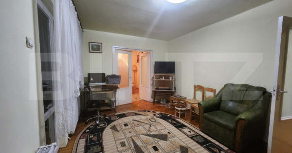 Apartament 3 camere, 60 mp, zona D&acirc;mbu Pietros