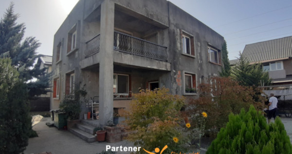 Vila P+1+M la gri, curte libera, zona Magurele