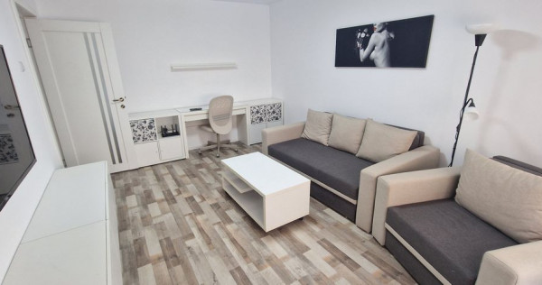 Apartament renovat zona Boema, 2 camere decomandate.