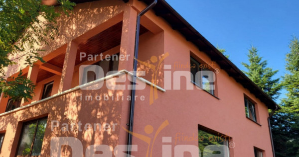 Vilă spațioasă de v&acirc;nzare &icirc;n Săcele &ndash; zona Bunloc, p